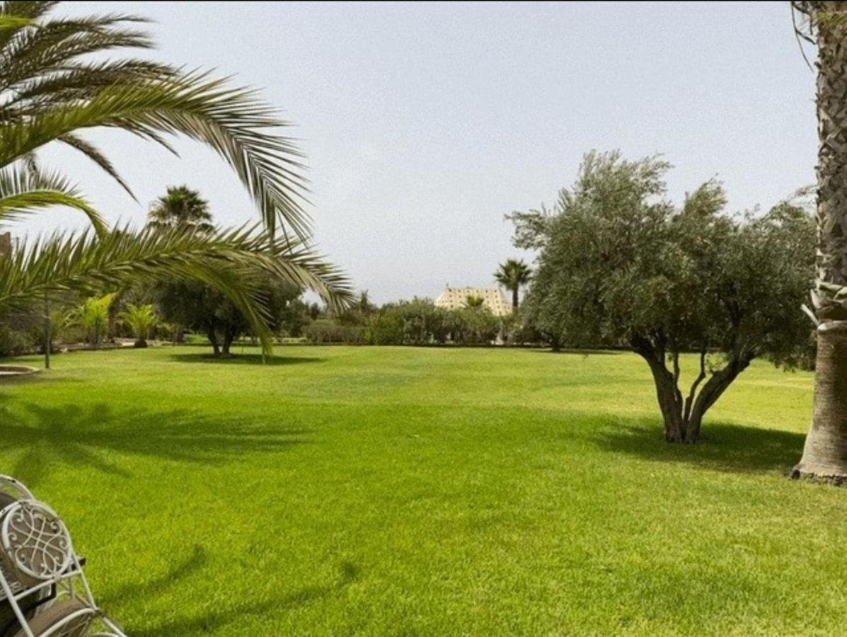 Отель Les Jardins D Isis Марракеш Экстерьер фото